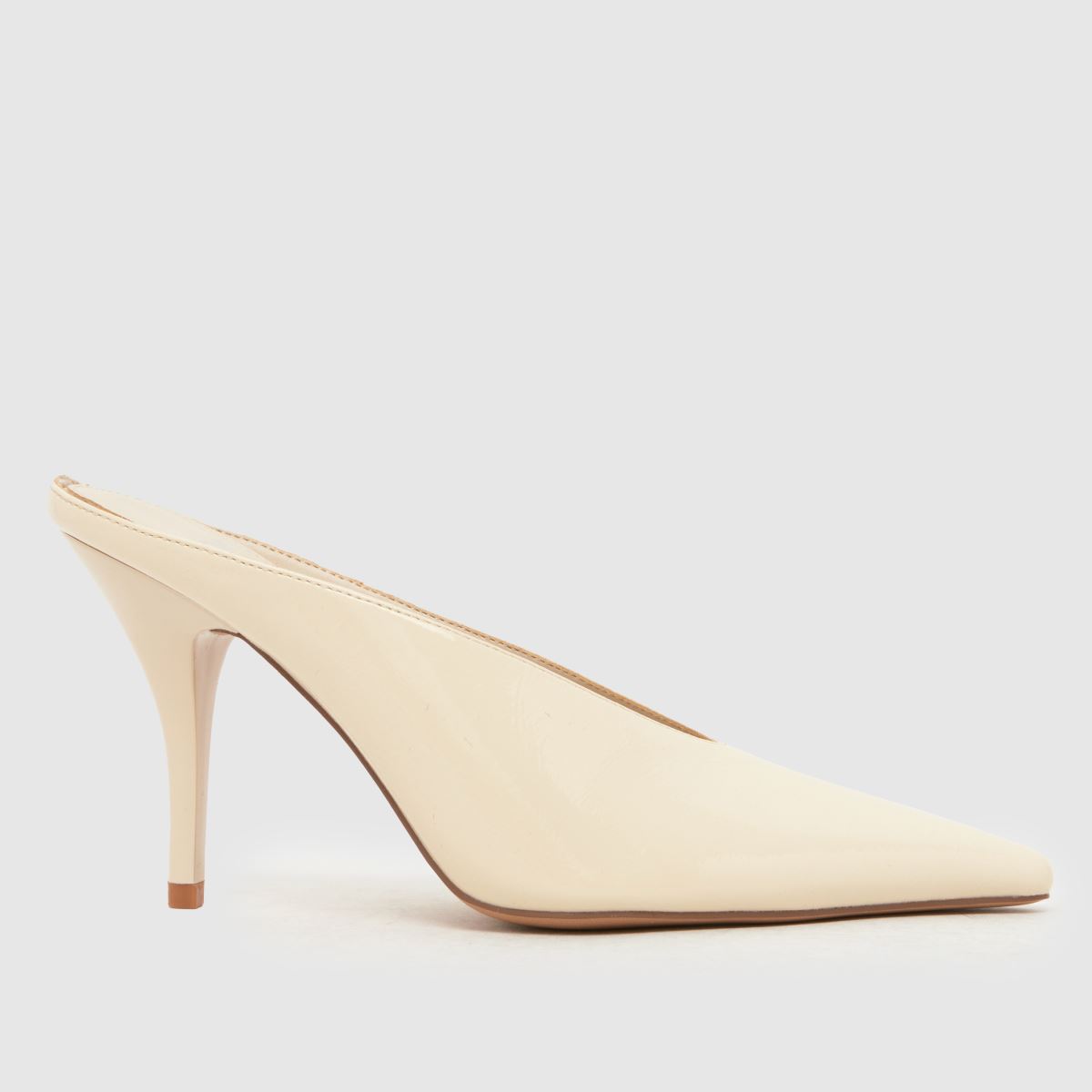 schuh Sonja Court Mule High Heels in Off-White
