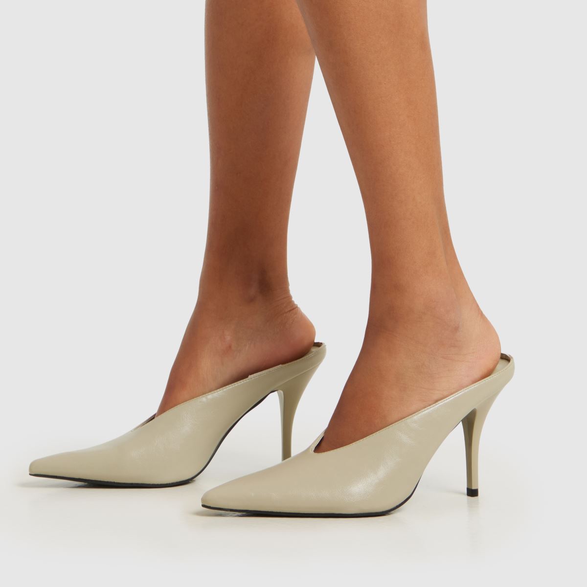 schuh Sonja Court Mule in Light Green schuh Sonja Court Mule 8