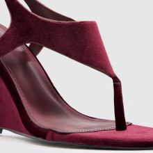 SIMMI Bouquet Wedge in Burgundy SIMMI Bouquet Wedge,2 of 4