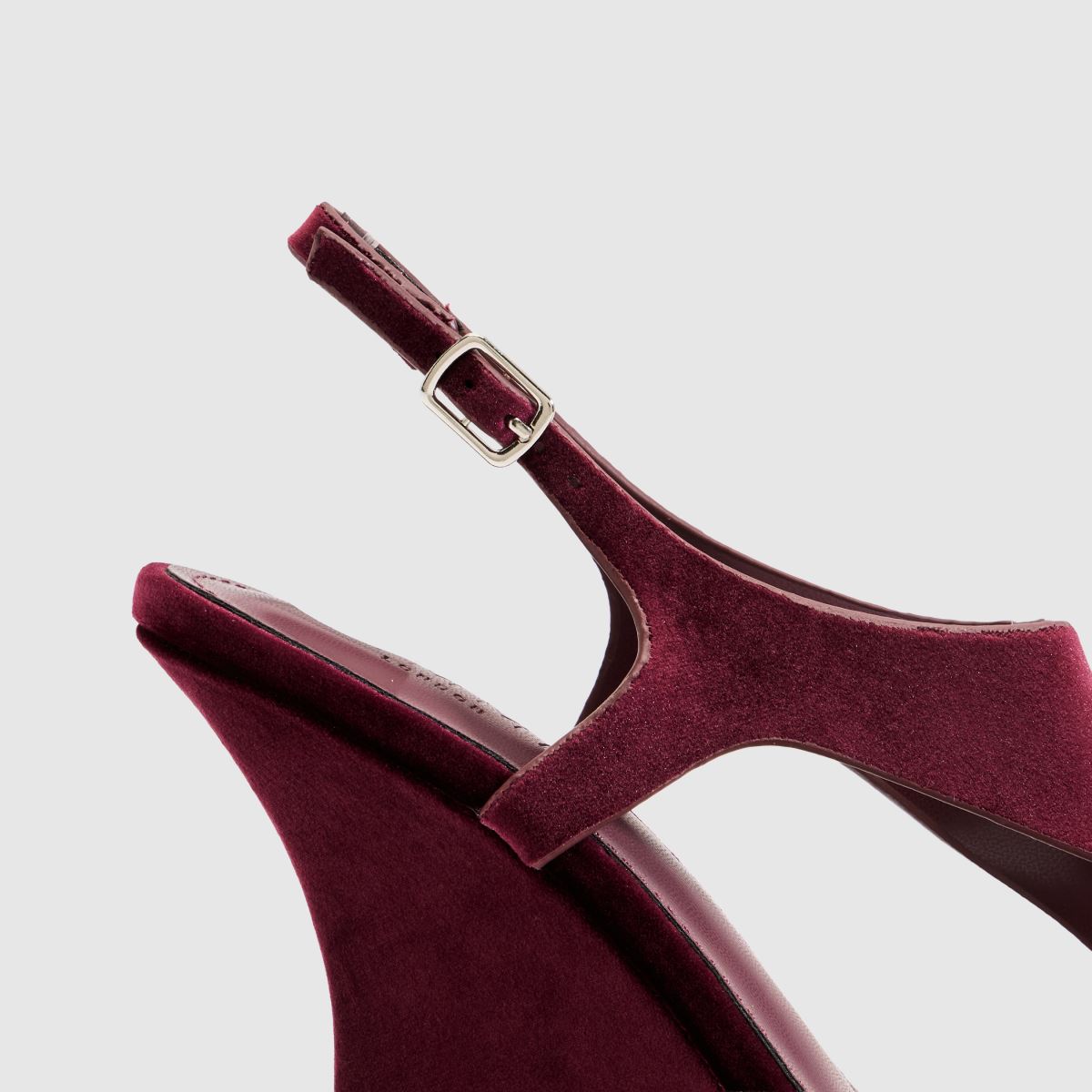 SIMMI Bouquet Wedge in Burgundy SIMMI Bouquet Wedge 4
