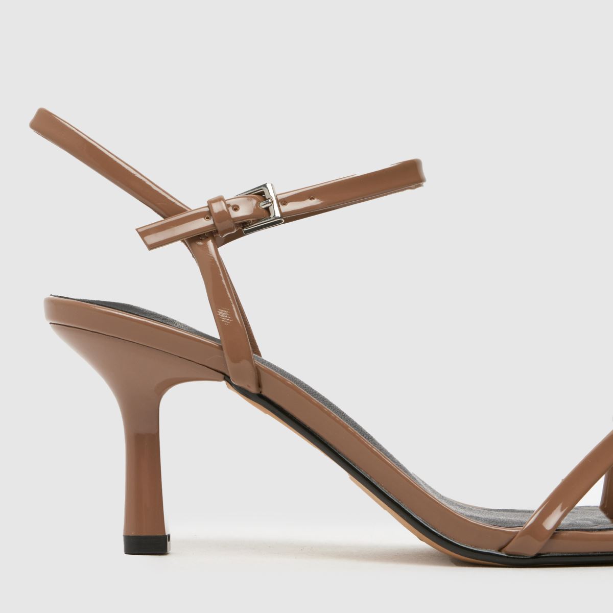 schuh Susie Toe Loop in Brown schuh Susie Toe Loop 3