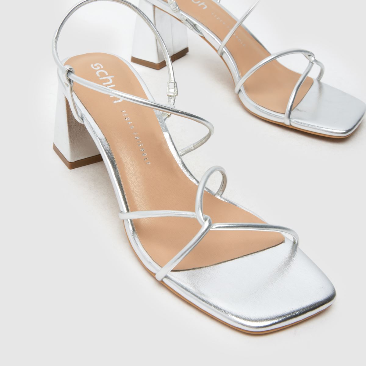 schuh Shiloh Block in Silver schuh Shiloh Block 4