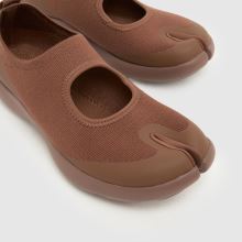 TABI Trainer in Brown TABI Trainer,3 of 4