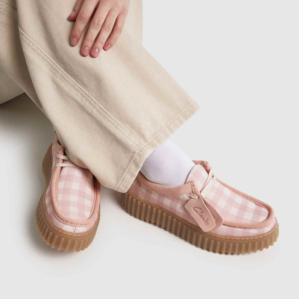 Clarks Torhill Bee in White & Pink Clarks Torhill Bee 8
