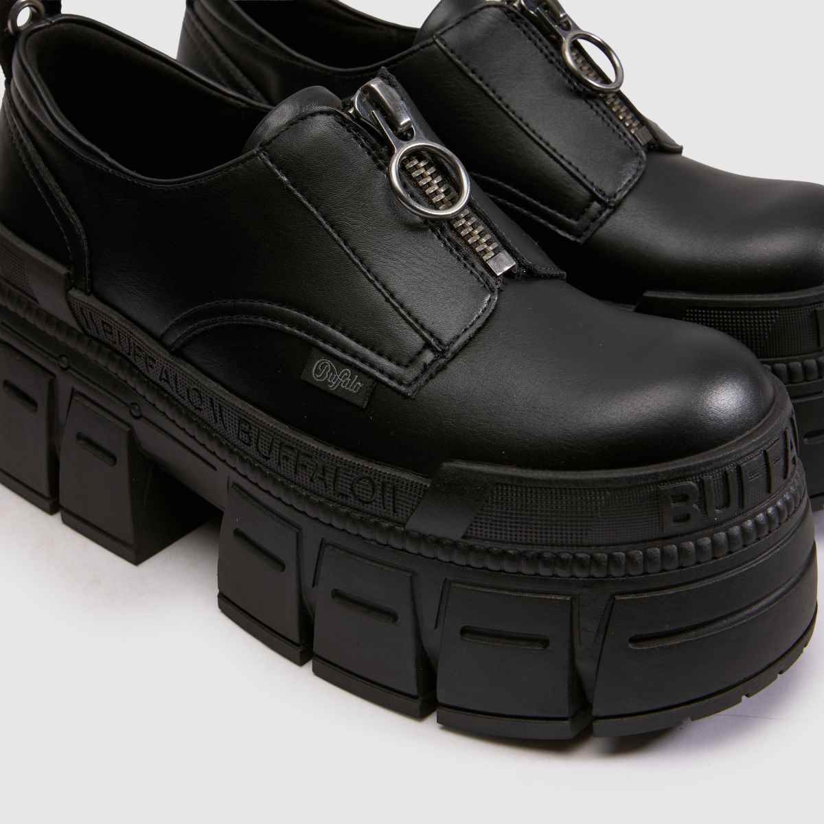 Buffalo London Gospher Zip Lo in Black Buffalo London Gospher Zip Lo 4