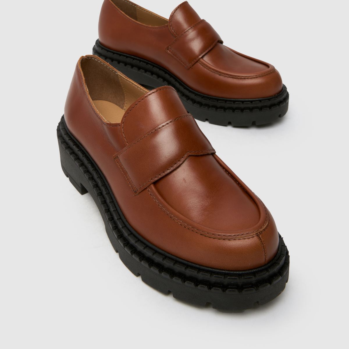 schuh Lawson Chunky Loafer in Tan schuh Lawson Chunky Loafer 4
