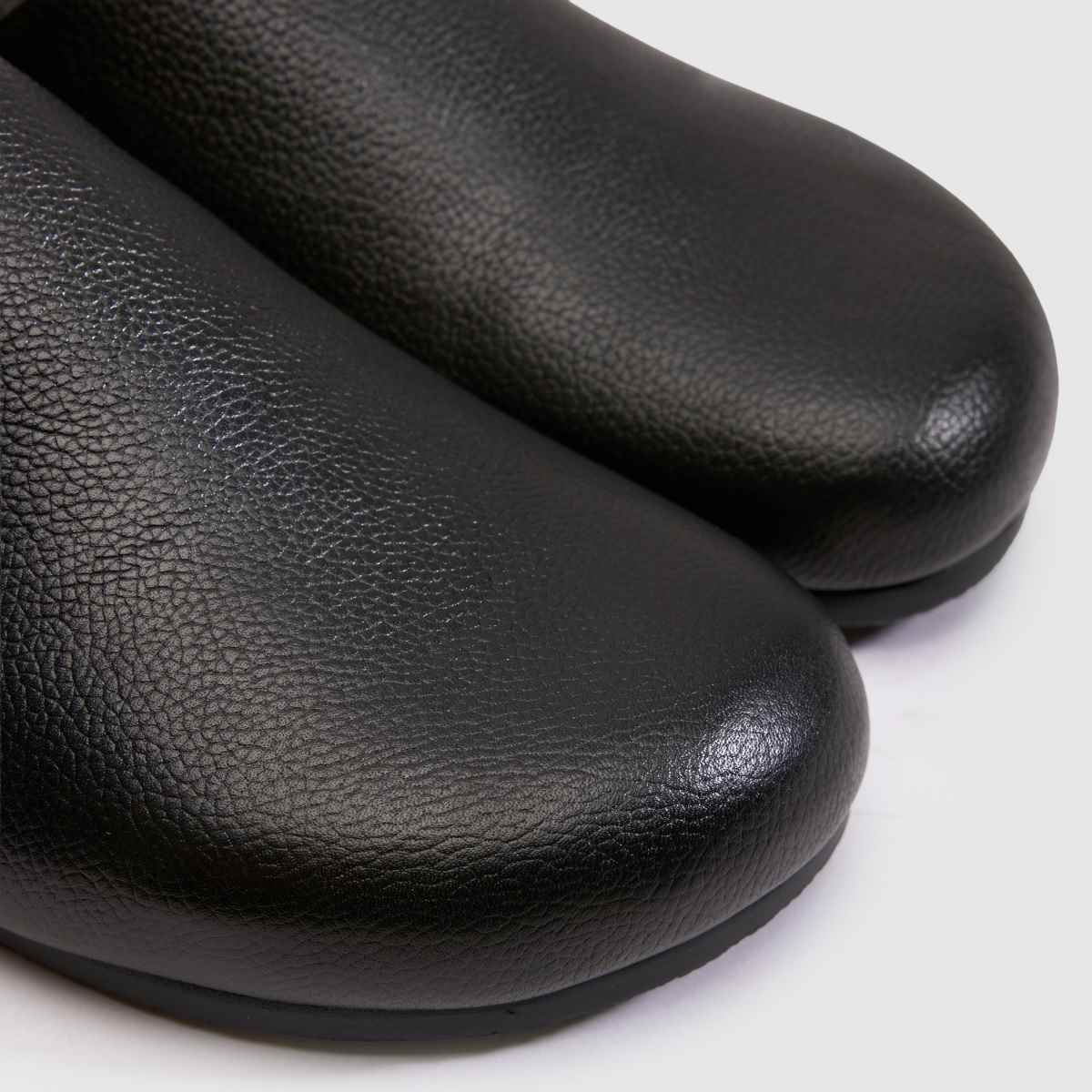 schuh Libra Leather Mule in Black schuh Libra Leather Mule 4