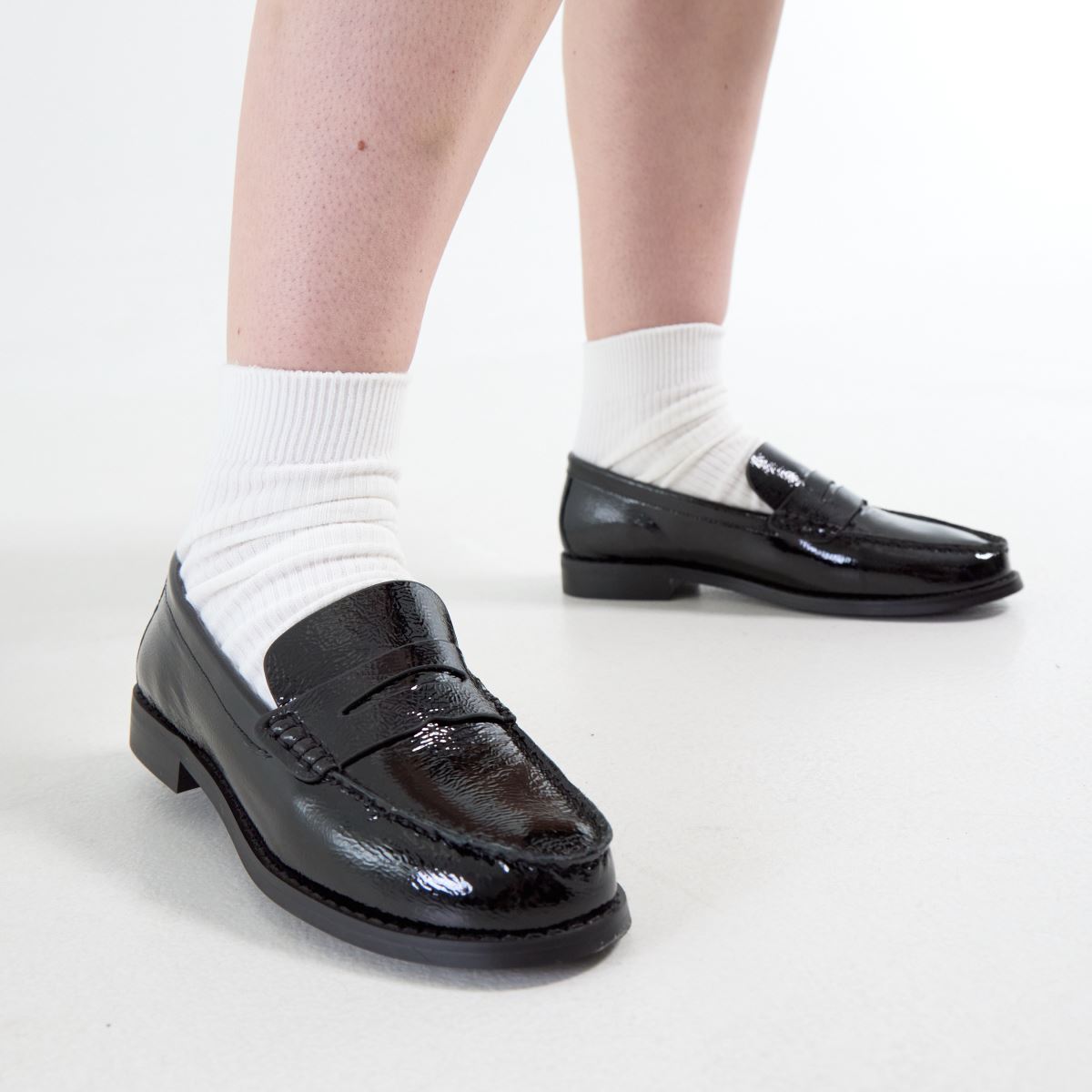 schuh Lillian Penny Loafer in Black schuh Lillian Penny Loafer 8