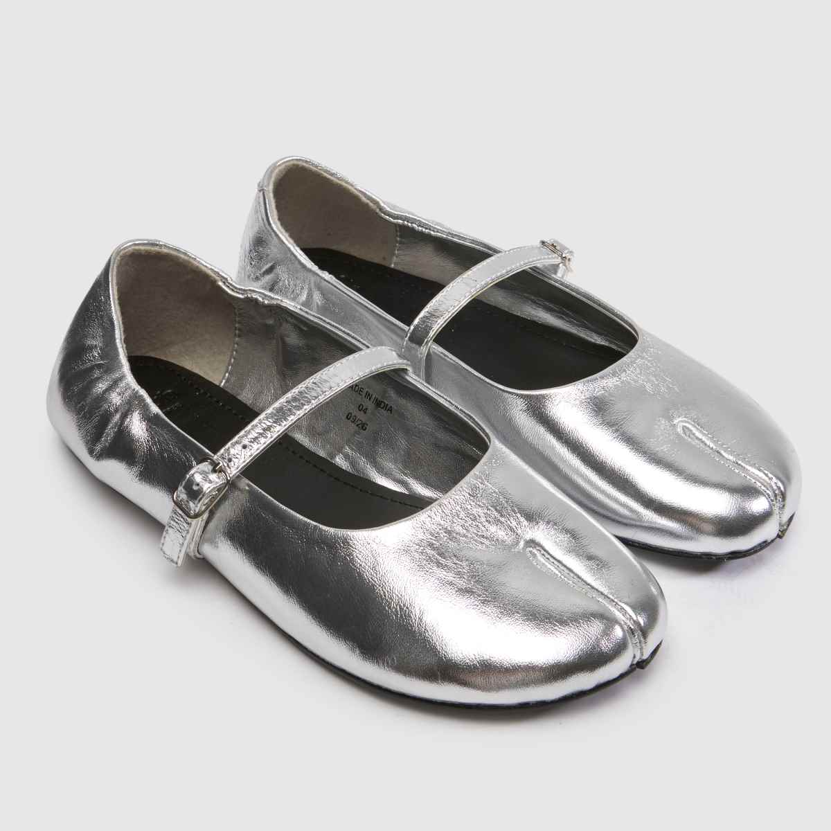 schuh Lusan Split Toe Leather Ballet in Silver schuh Lusan Split Toe Leather Ballet