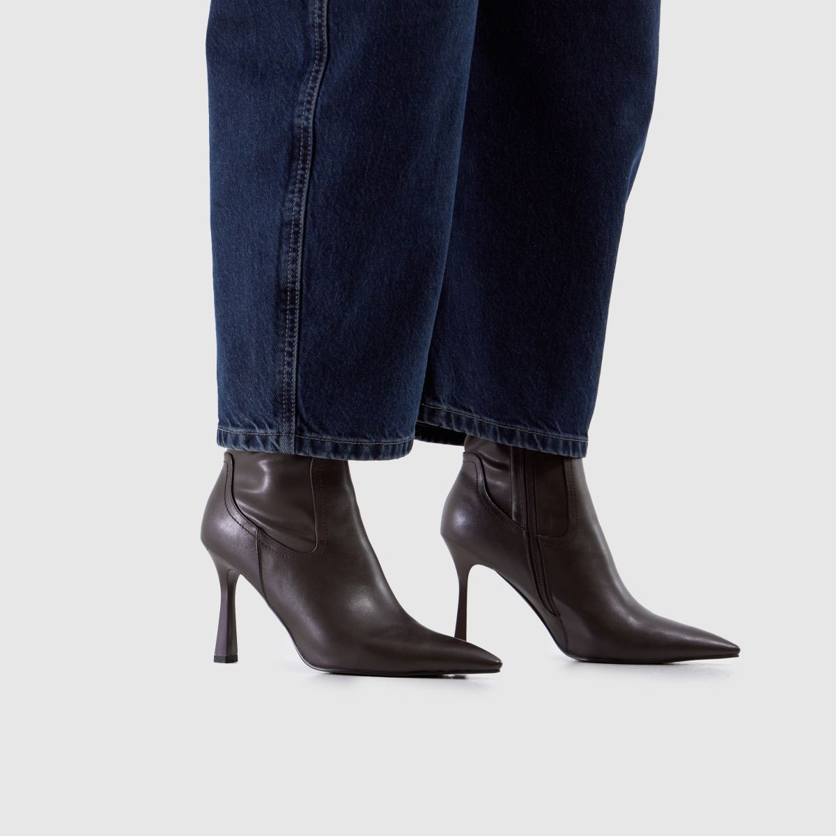 SIMMI Dana Pointed Heeled in Dark Brown SIMMI Dana Pointed Heeled 8