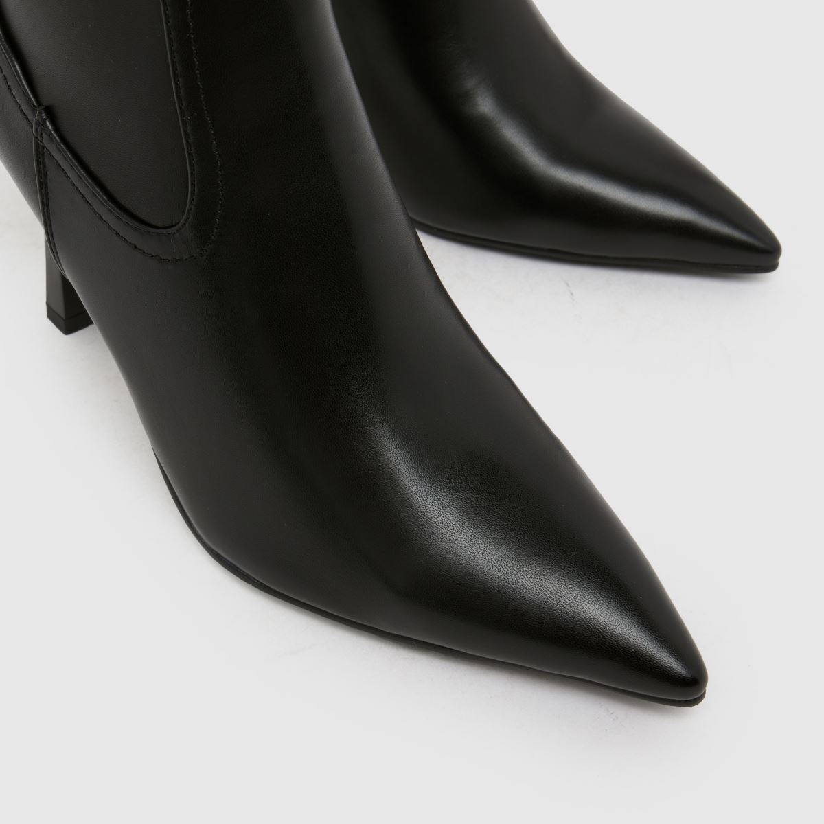 SIMMI Dana Pointed Heeled in Black SIMMI Dana Pointed Heeled 4