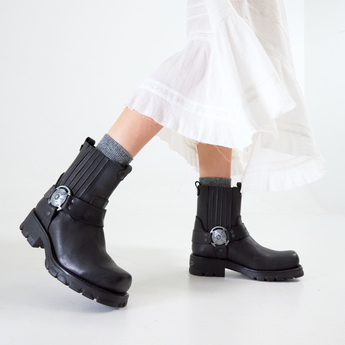 NEW ROCK Low Biker in Black