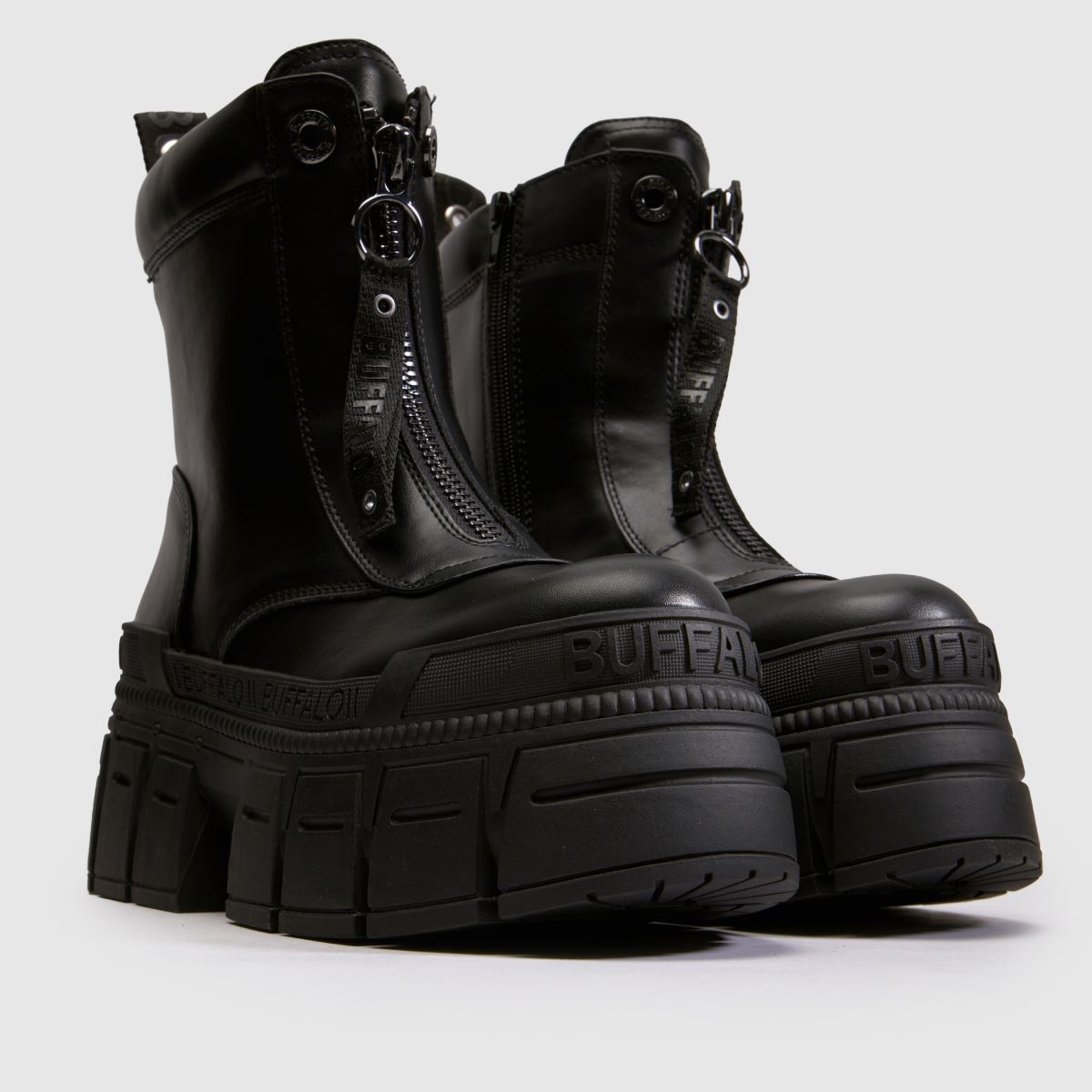 Buffalo London Gospher Zip in Black Buffalo London Gospher Zip 3