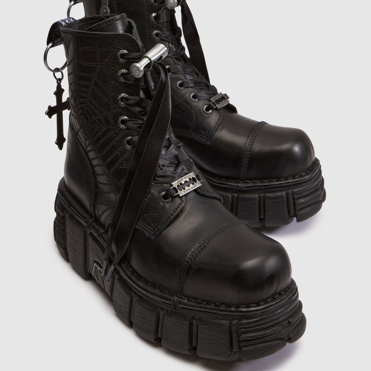 NEW ROCK Sabrina in Black NEW ROCK Sabrina 4