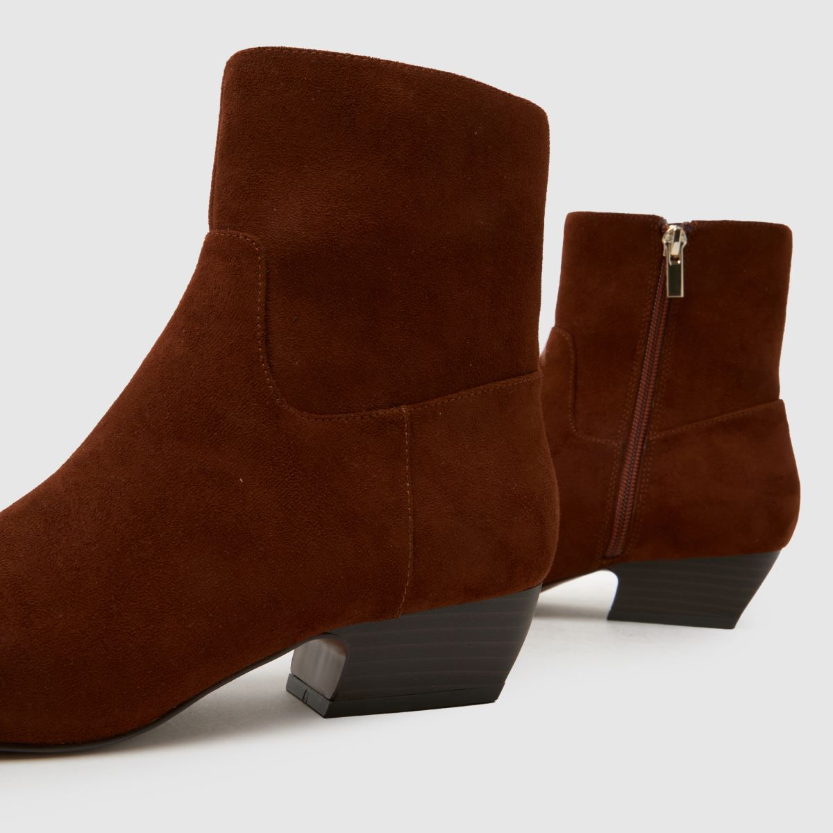 schuh Clarisse Western Heel in Tan schuh Clarisse Western Heel 7