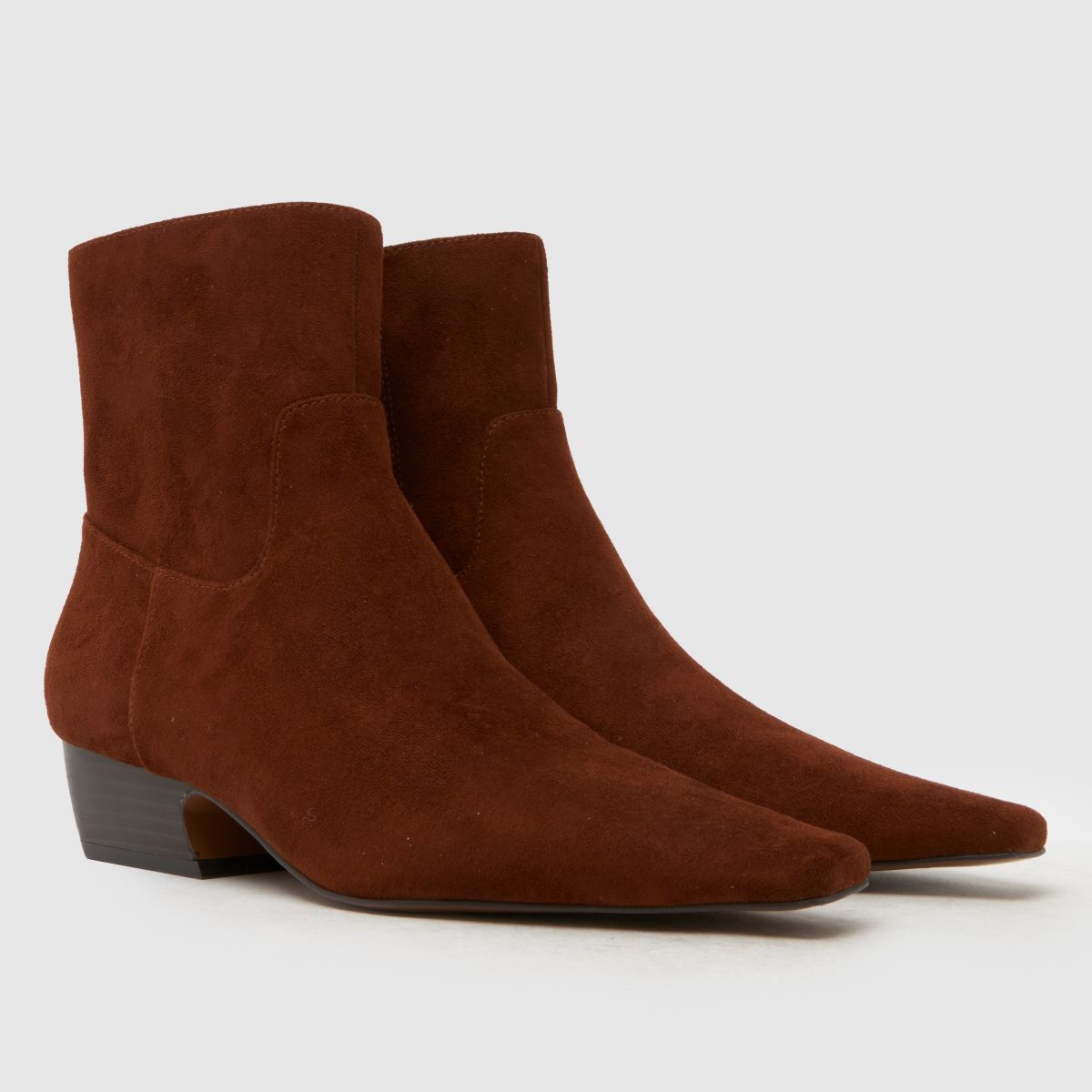schuh Clarisse Western Heel in Tan schuh Clarisse Western Heel 8