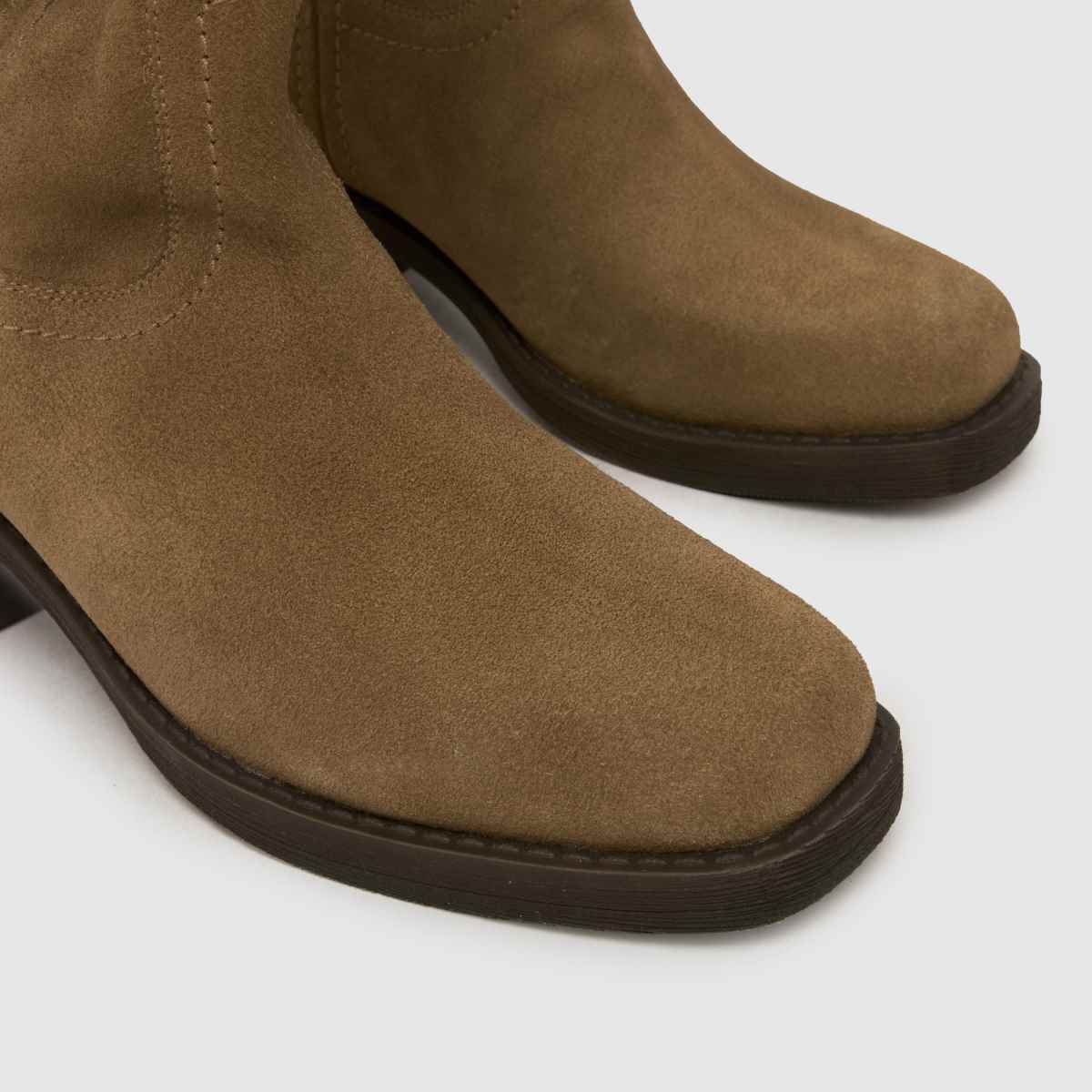 schuh Dakota Slouch Suede in Natural schuh Dakota Slouch Suede 4