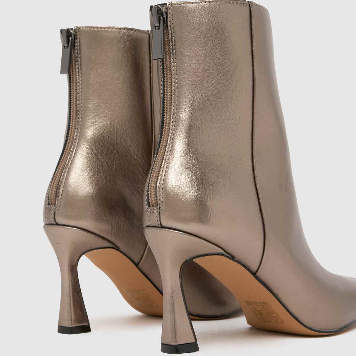 schuh Bambi Leather Point Heel in Pewter schuh Bambi Leather Point Heel 4