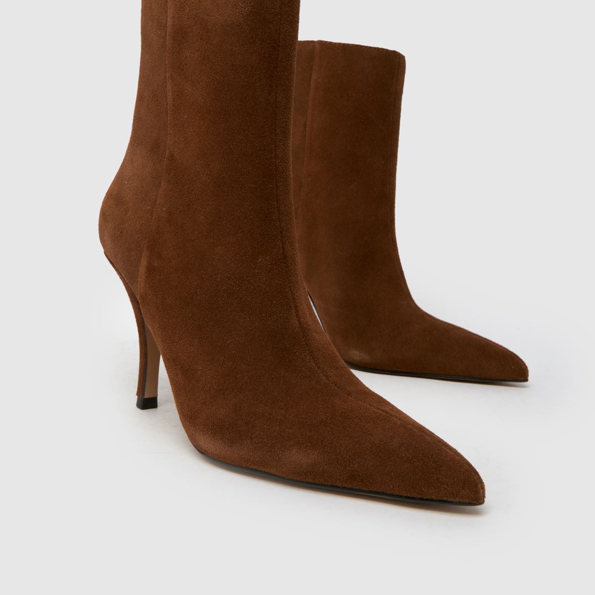 schuh Betty Suede Heeled in Brown schuh Betty Suede Heeled 4