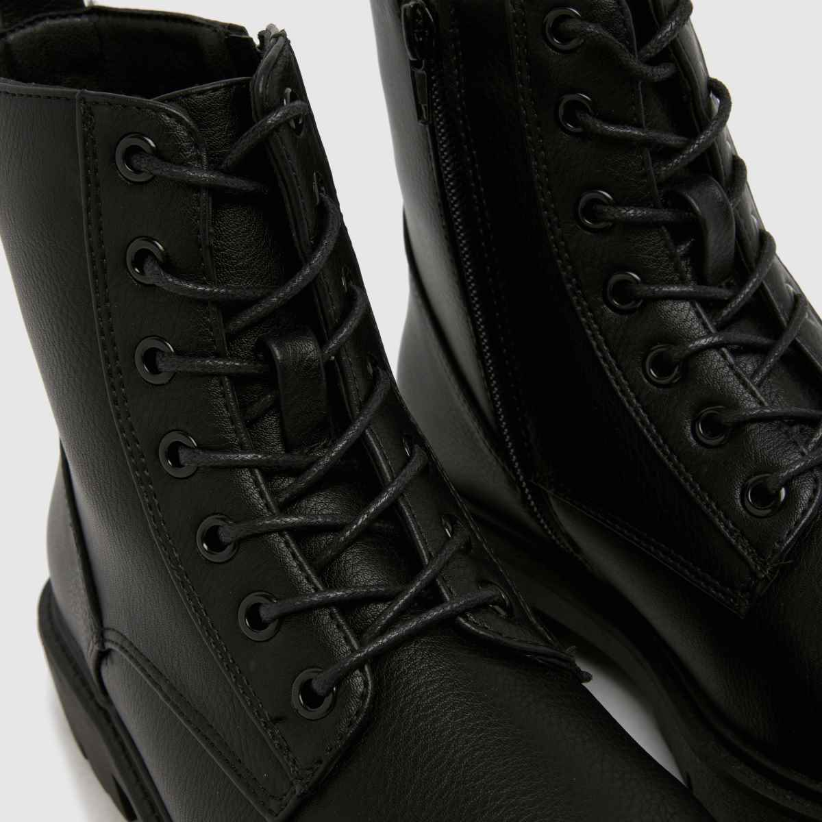 schuh Asher Chunky Classic in Black schuh Asher Chunky Classic 7