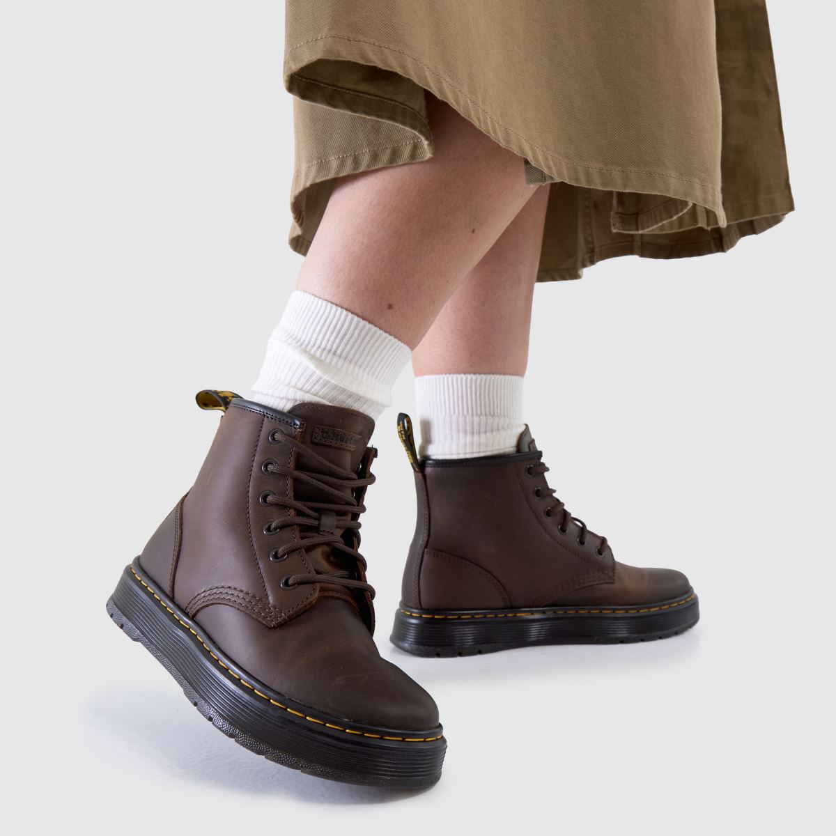 Womens Dark Brown Dr Martens Brookline Chukka Boots schuh - Main Image