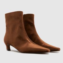schuh Bexley Kitten Heel in Tan schuh Bexley Kitten Heel,2 of 4