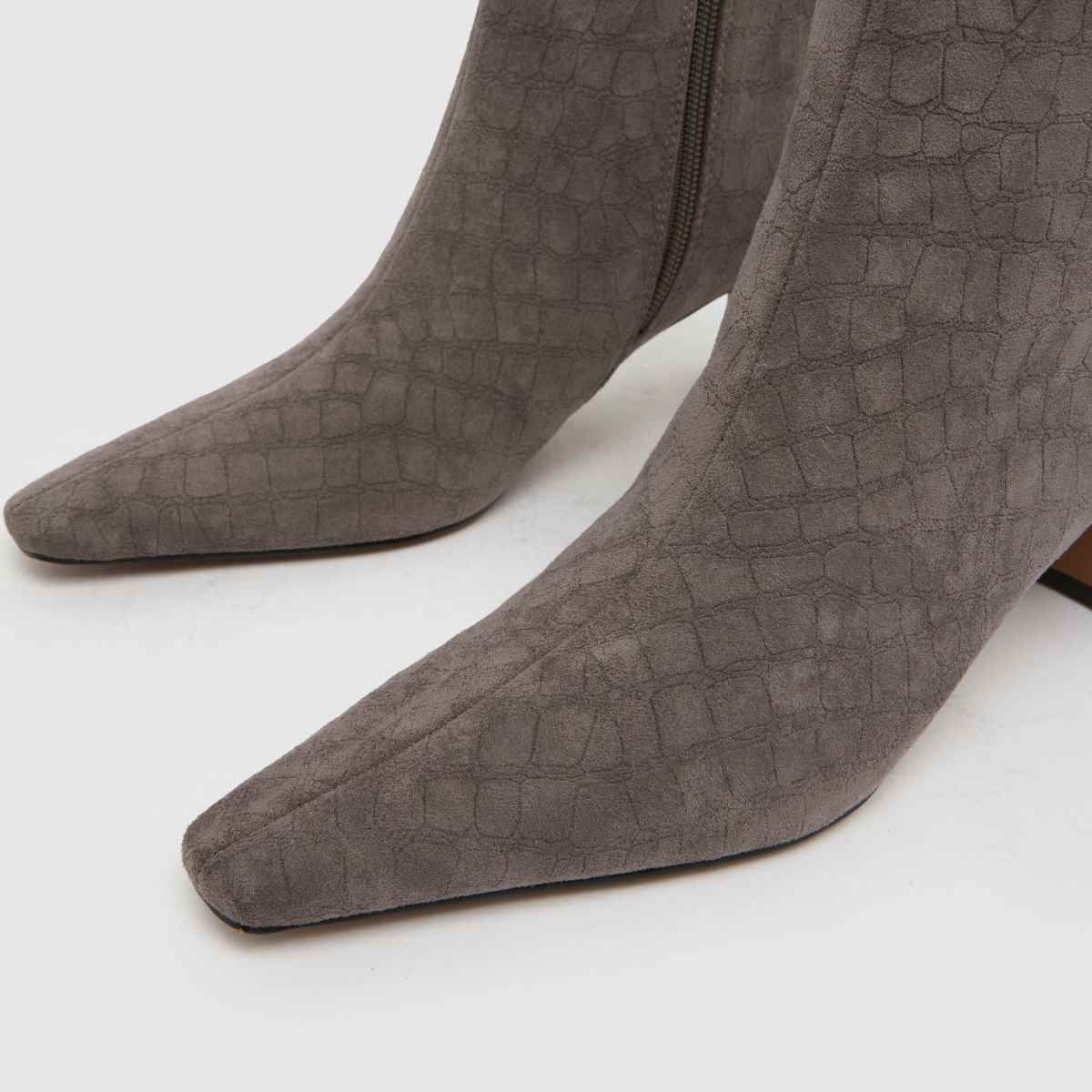 schuh Bethal Set Back Heel in Grey schuh Bethal Set Back Heel 7