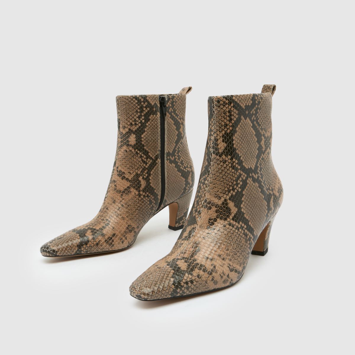 schuh Blakely Point Heel in Beige & Brown schuh Blakely Point Heel 4