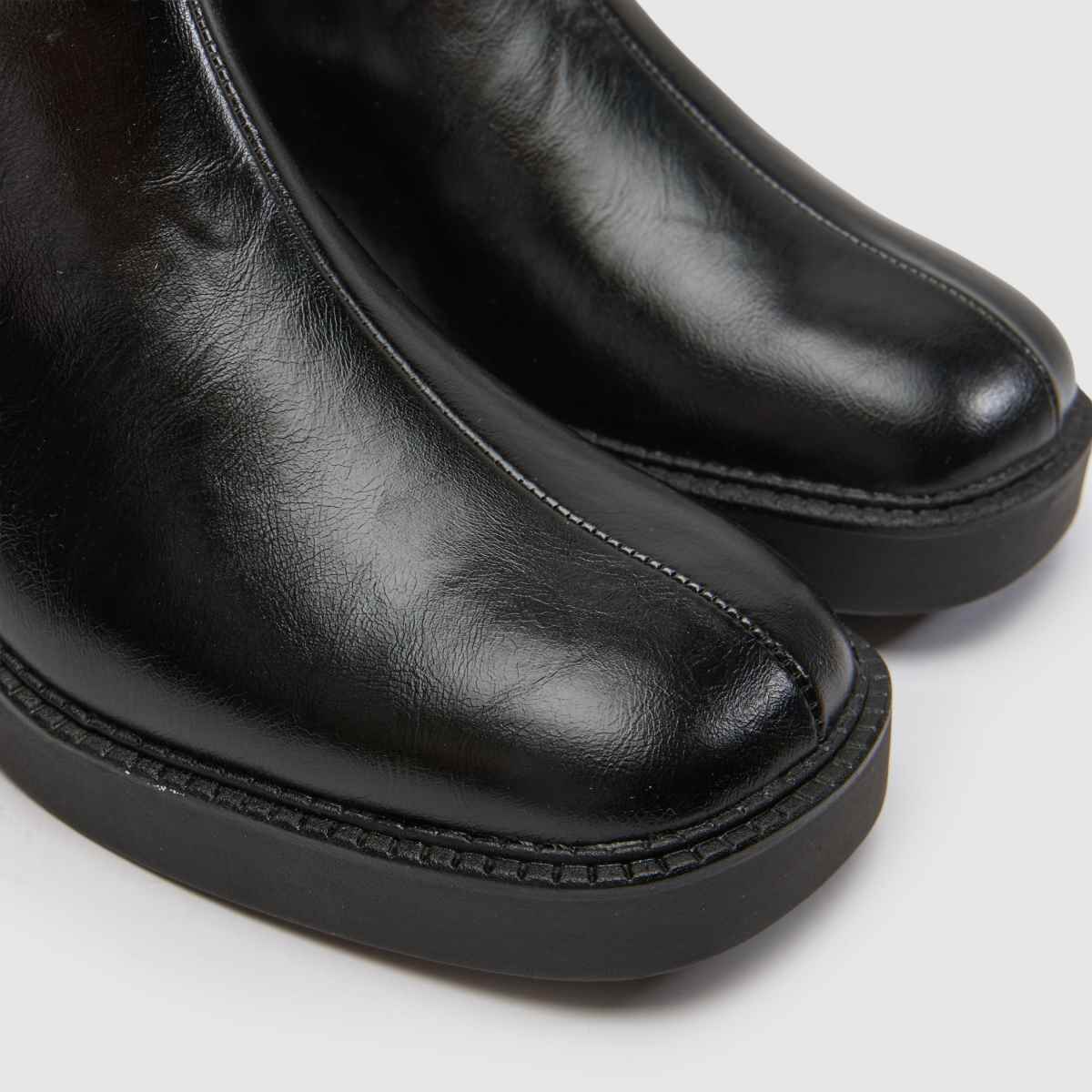 schuh Beauty Square Toe Chunky in Black schuh Beauty Square Toe Chunky 4