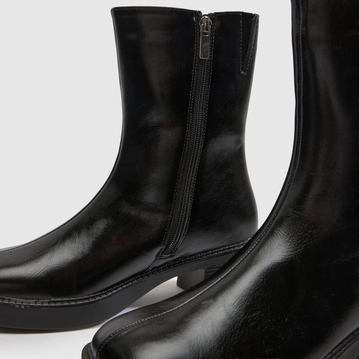 schuh Beauty Square Toe Chunky in Black schuh Beauty Square Toe Chunky 7