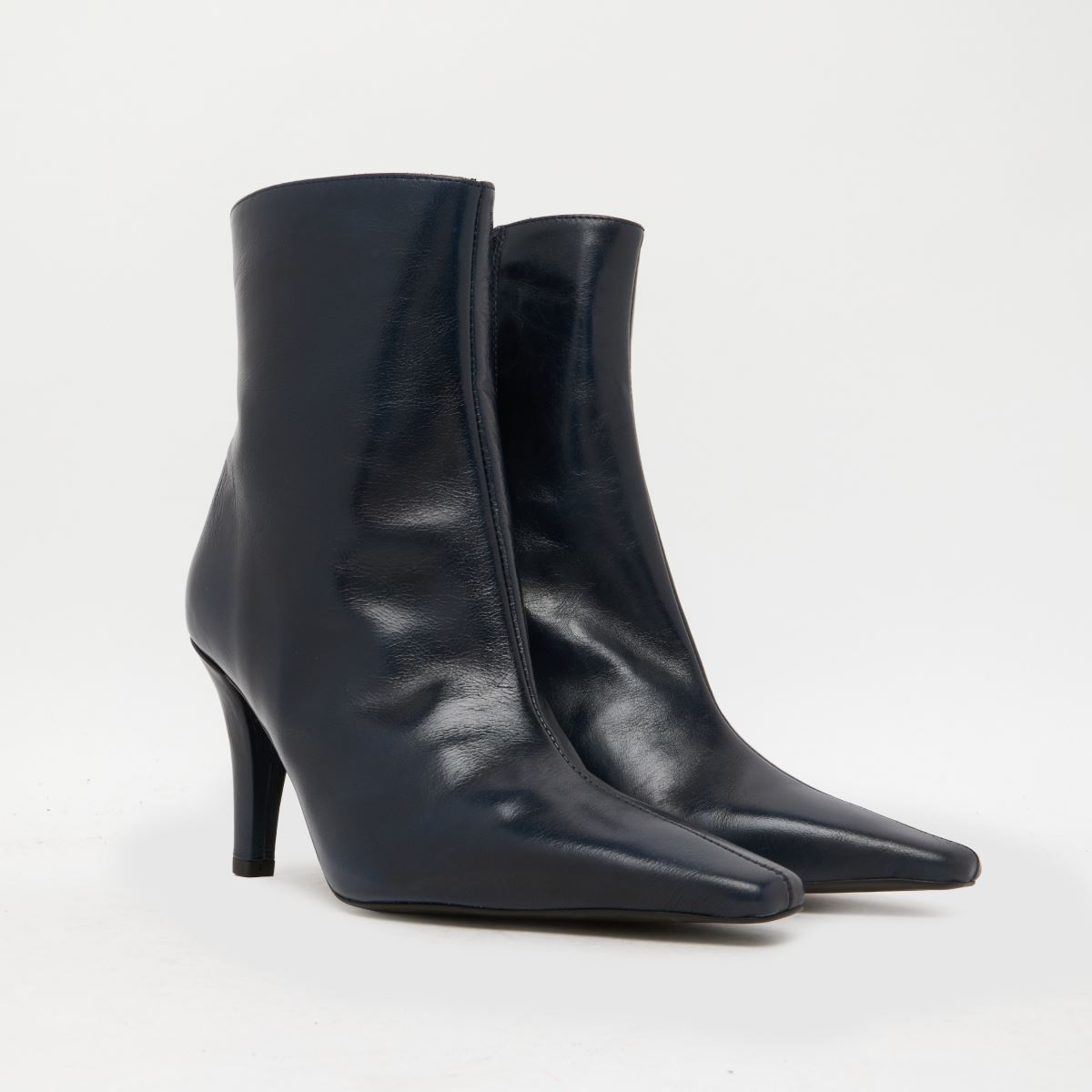 schuh Brunelle Leather Heeled Boot in Navy schuh Brunelle Leather Heeled Boot 8