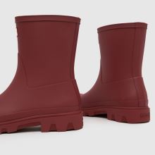 HUNTER BOOTS Downpour Short in Burgundy HUNTER BOOTS Downpour Short,4 of 4