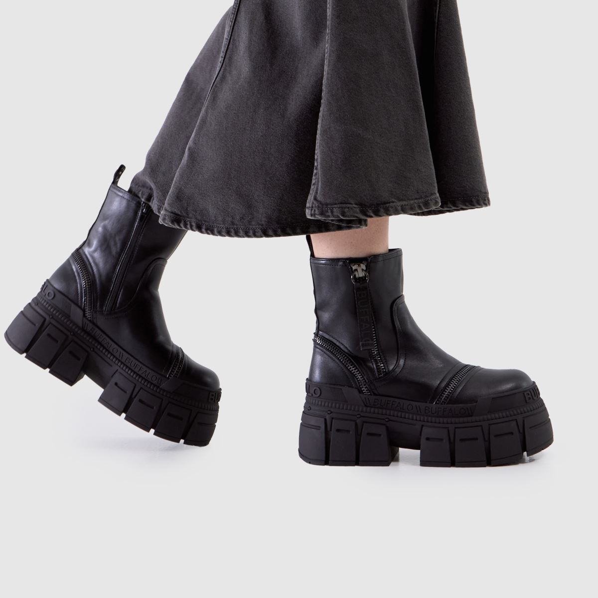 Buffalo London Gospher Zip in Black Buffalo London Gospher Zip 8