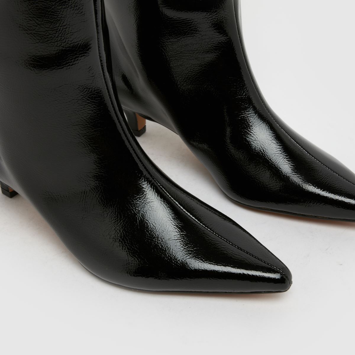 schuh Wide Fit Dorothy Kitten Heeled in Black schuh Dorothy Kitten Heeled 4