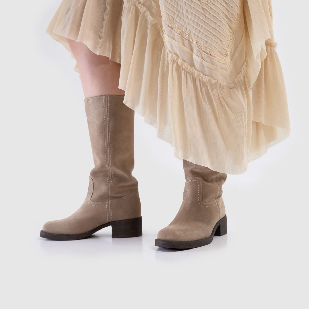 schuh Damari Suede Pull On in Taupe schuh Damari Suede Pull On 8