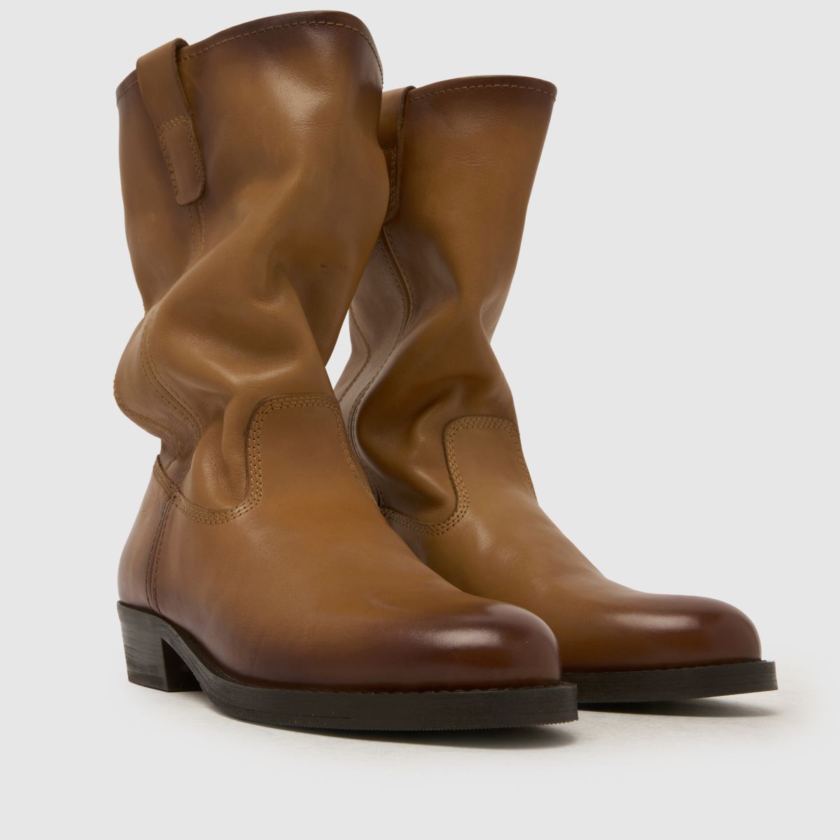 schuh Dublin Leather Slouch in Tan schuh Dublin Leather Slouch 3