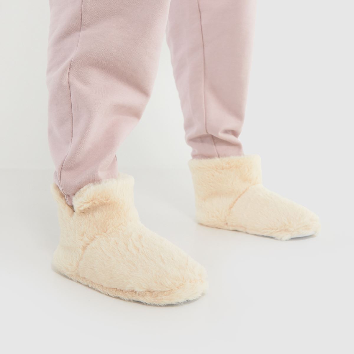 white slippers womens