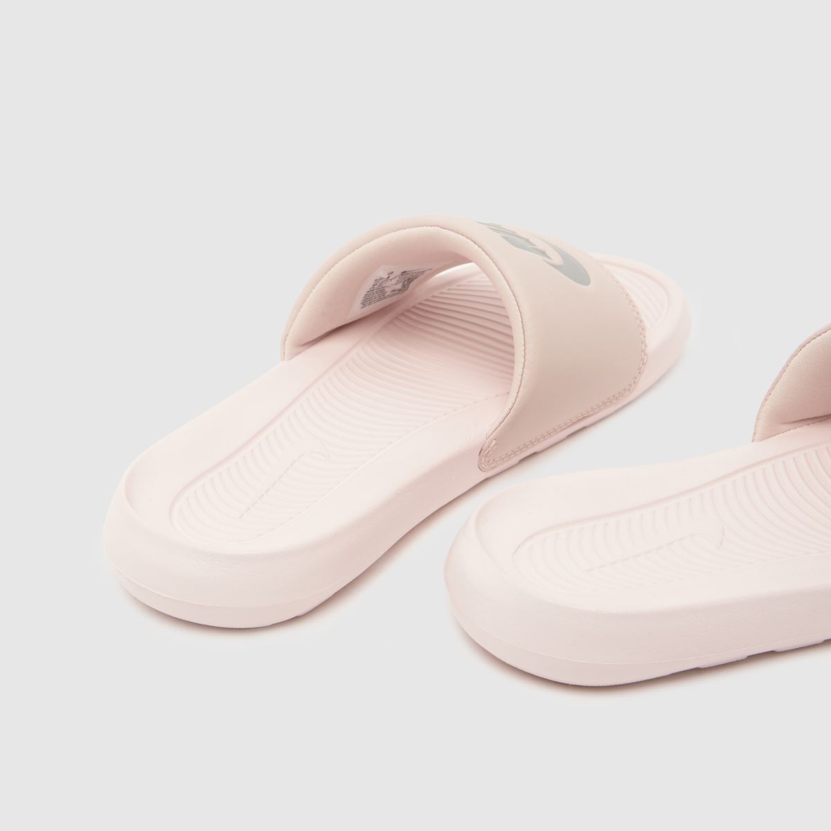 Nike Victori One in Pale Pink Nike Victori One 7
