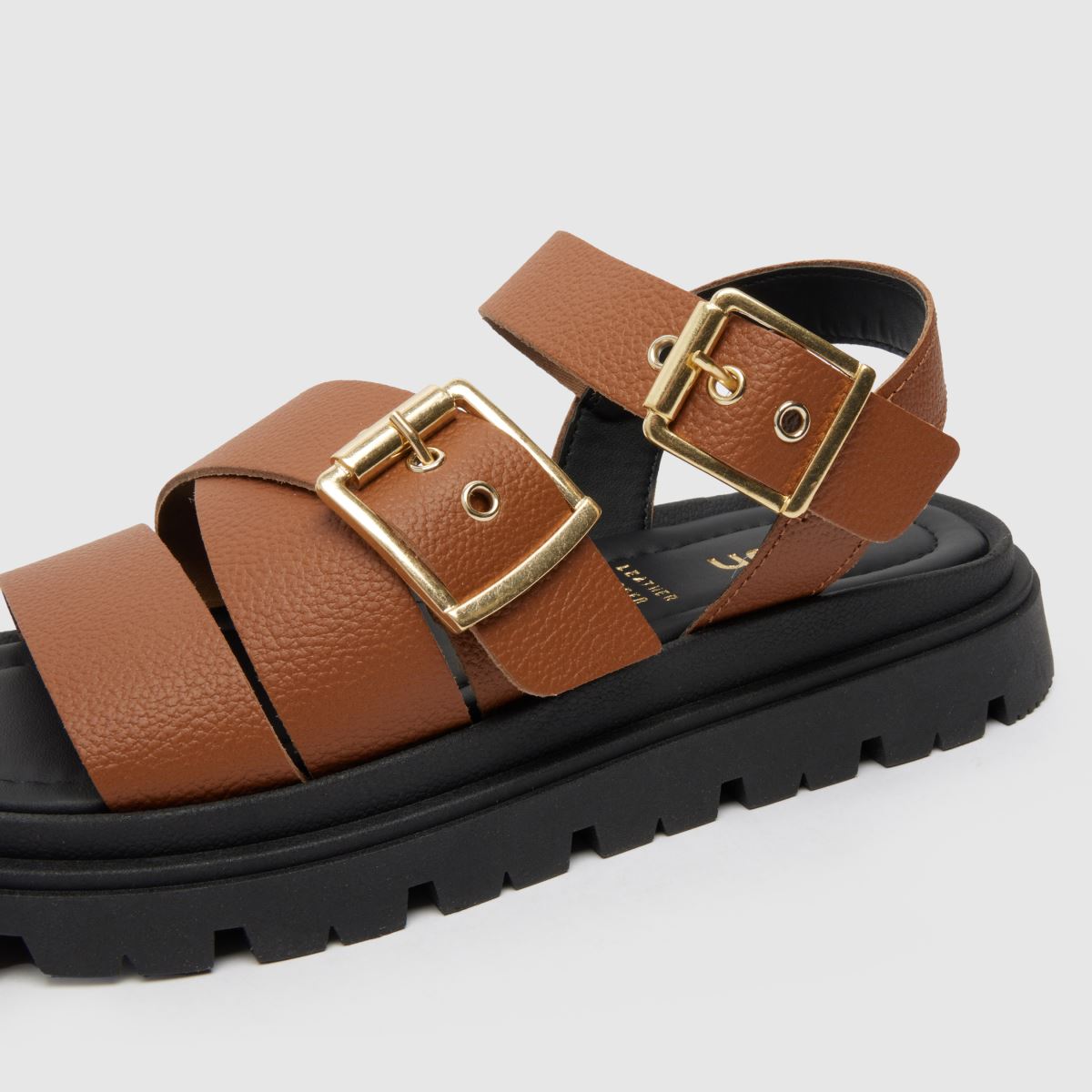 schuh Tullia Buckle in Tan schuh Tullia Buckle 7