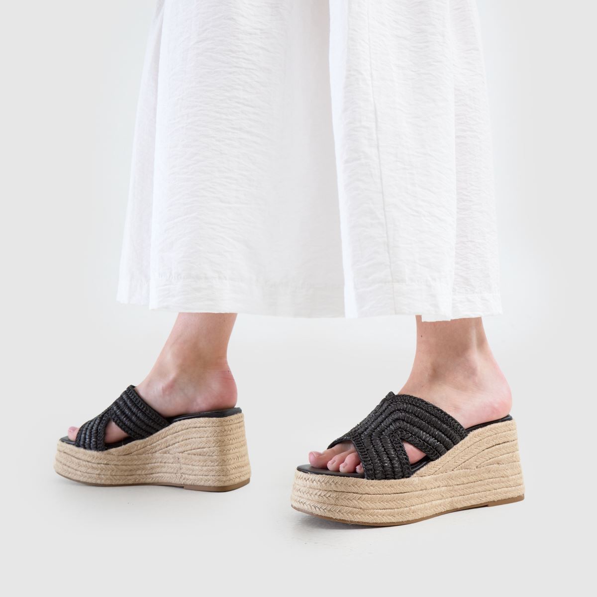 schuh Valeta Wedge in Black schuh Valeta Wedge 8