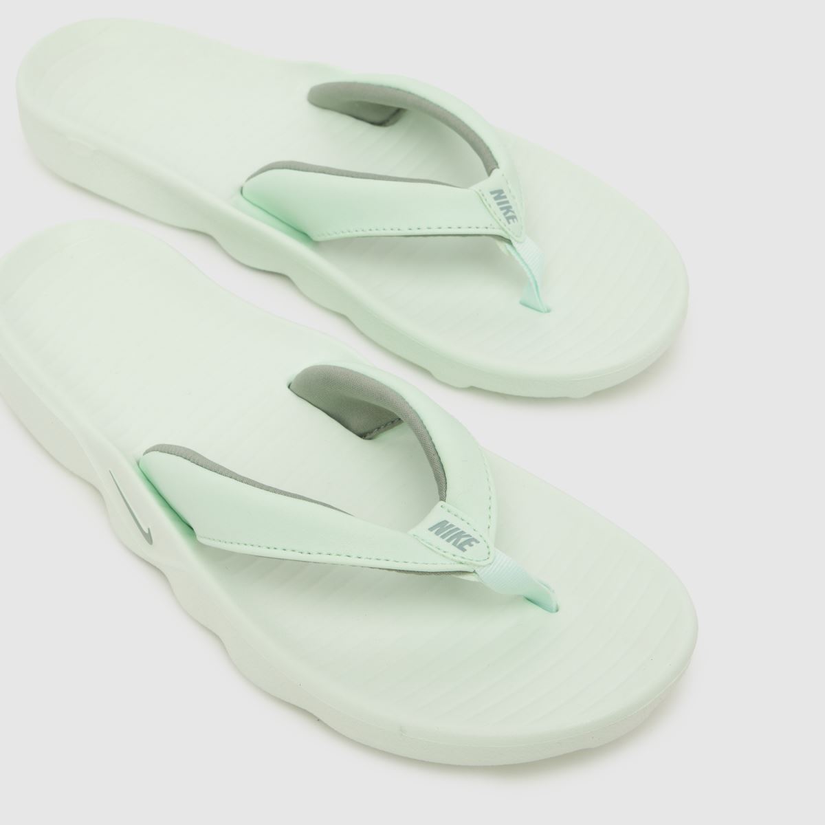 Nike Marina in Light Green Nike Marina 4