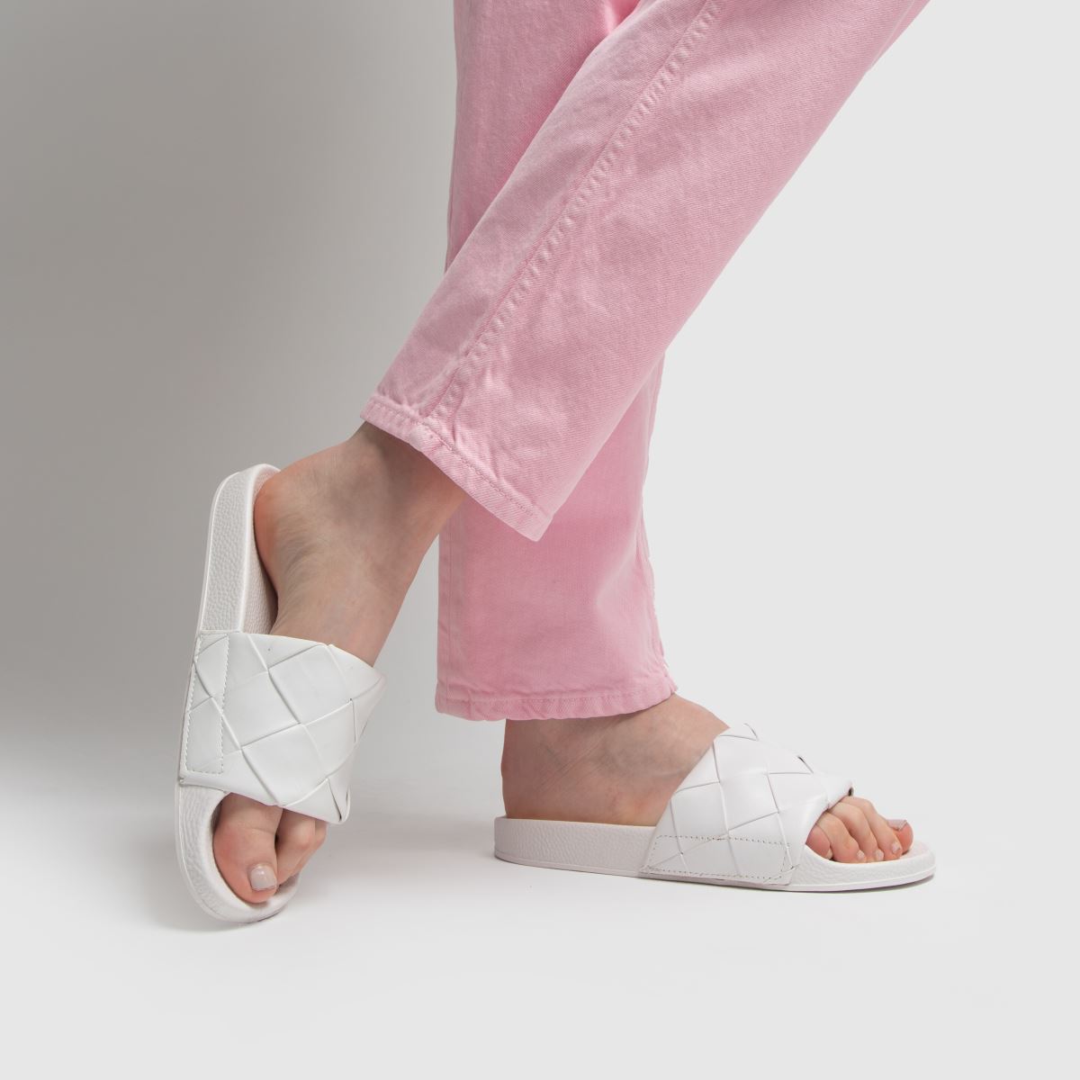 womens white sliders