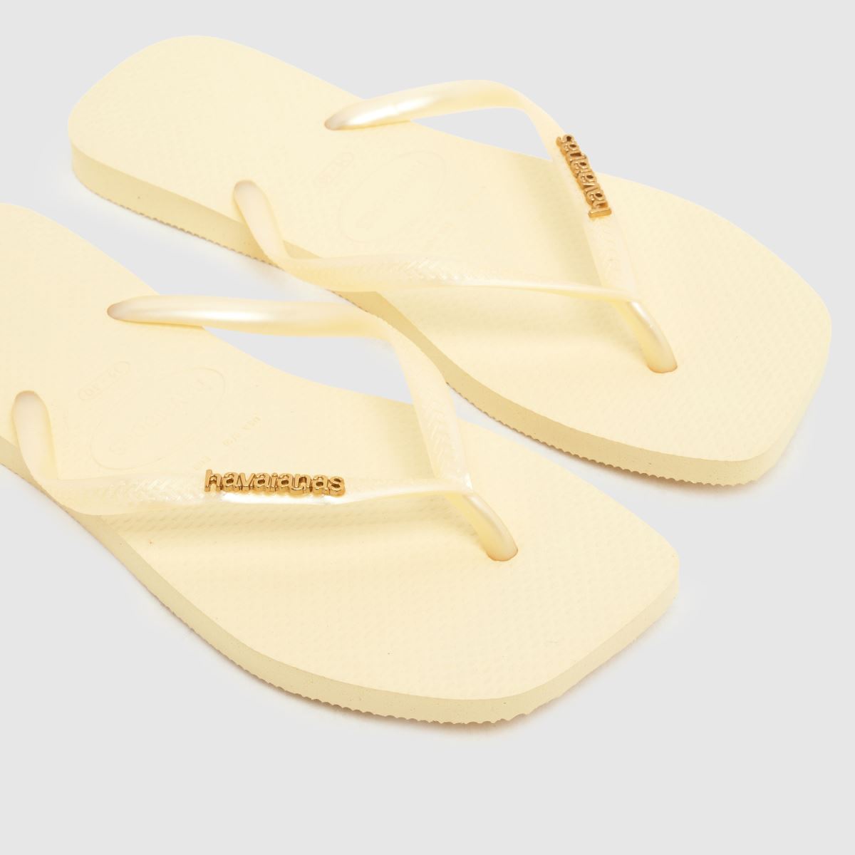 Havaianas Slim Square Logo Metallic in Pale Yellow Havaianas Slim Square Logo Metallic 4