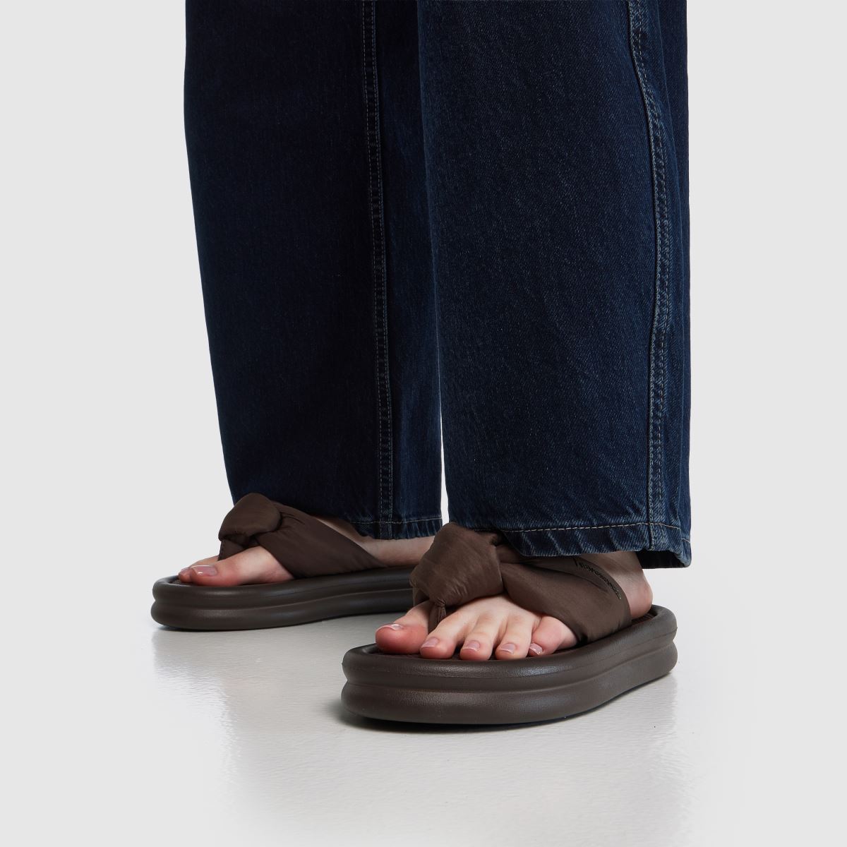 Havaianas Over Puffed Flip in Brown Havaianas Over Puffed Flip 8