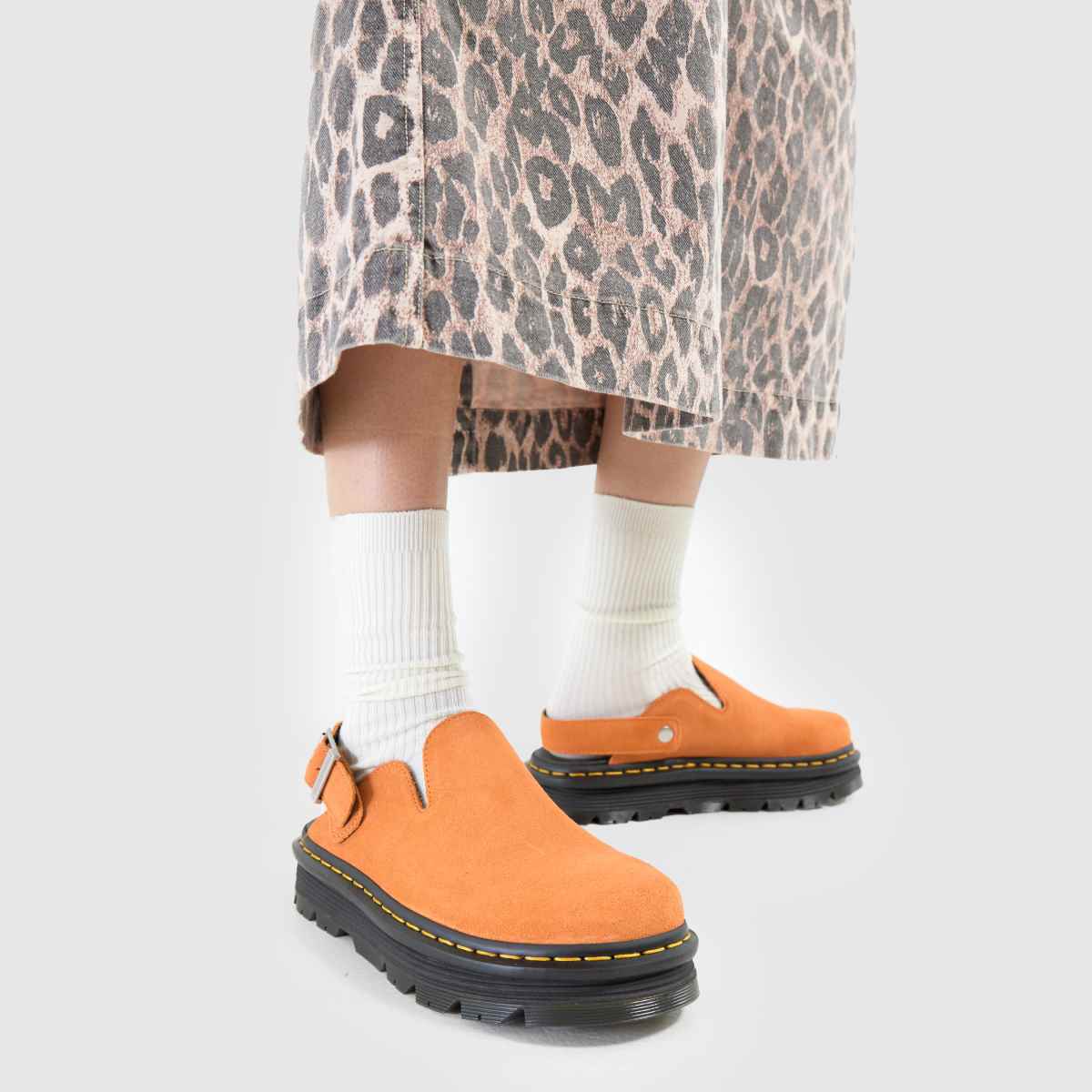 【Dr.Martens】Zebeck Mule (Orange) R5123 Dr. Martens Dr Martens ZebZag mules in orange - Slippers