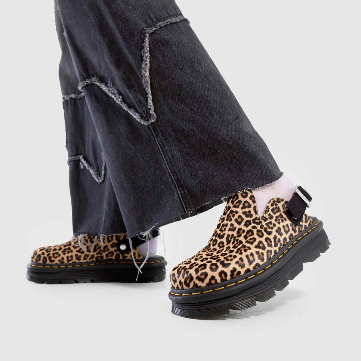 ZEBZAG MULE ヒョウ柄 UK5 Womens Brown Dr Martens Zebzag Mule