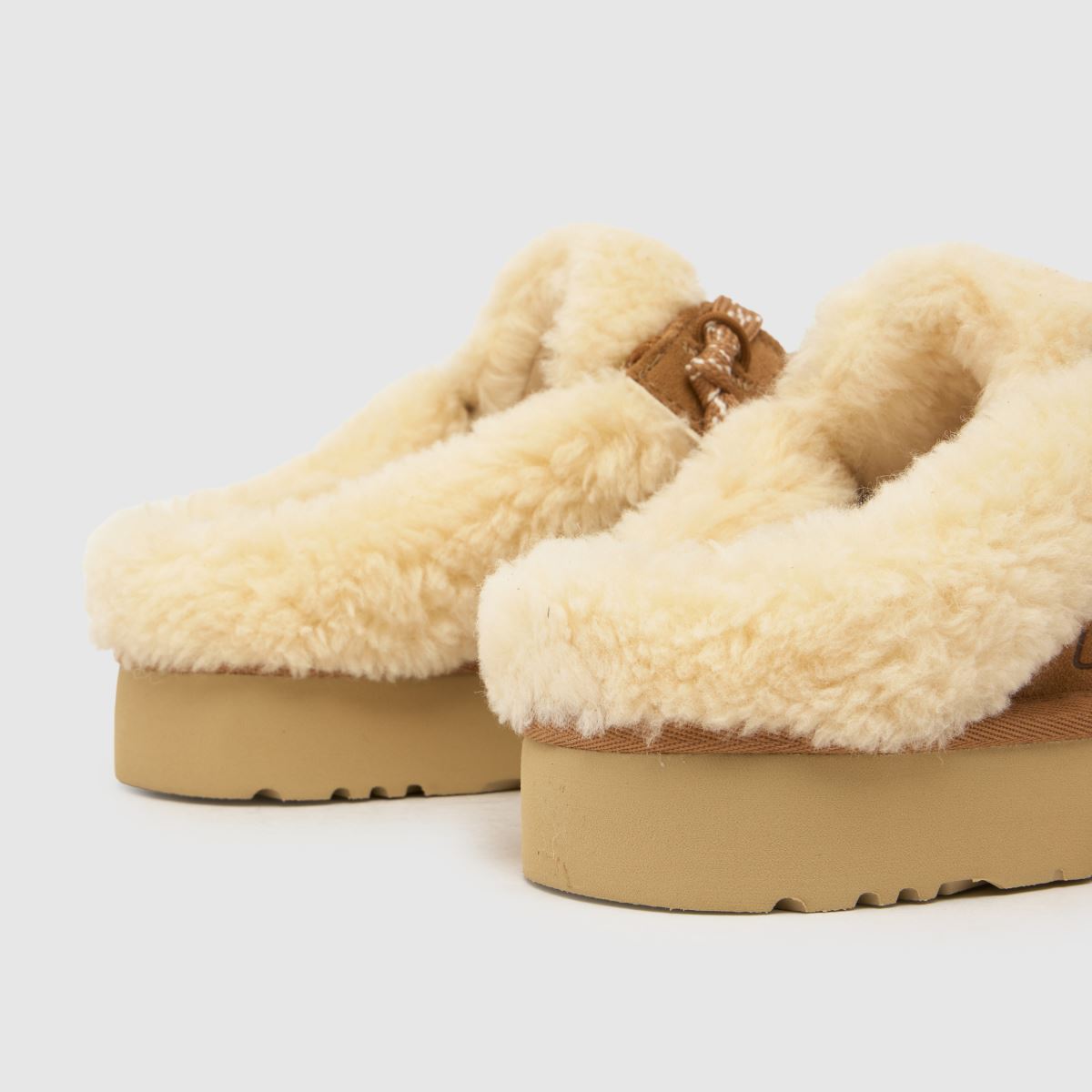 UGG Lowmel Mule in Tan UGG Lowmel Mule 7