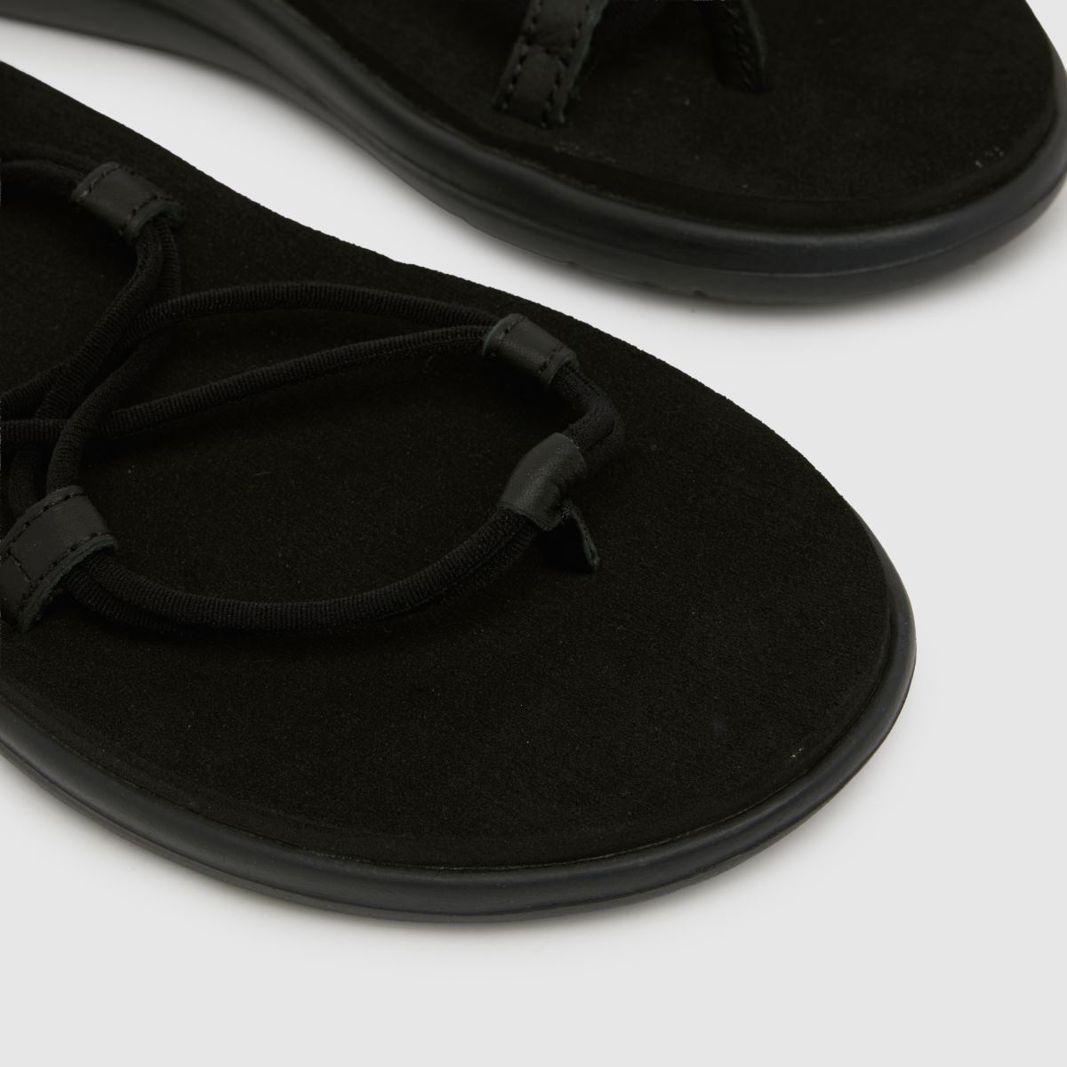 Teva Voya Infinity in Black Teva Voya Infinity 4