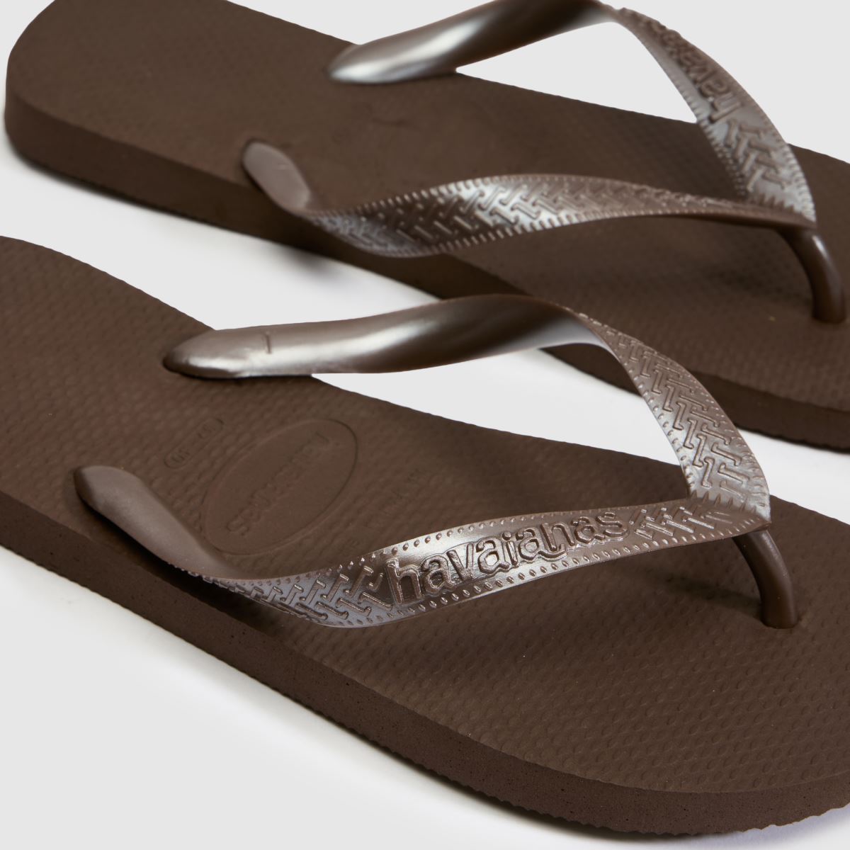 Havaianas Top Tiras Flip in Dark Brown Havaianas Top Tiras Flip 7