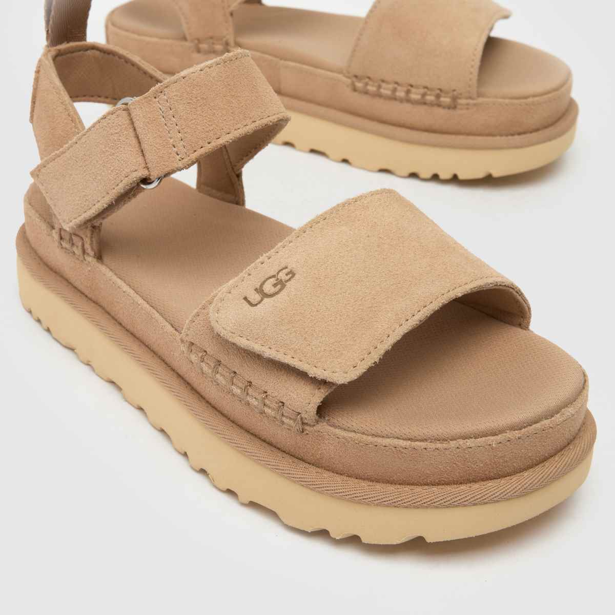UGG Goldenstar in Sand UGG Goldenstar 4